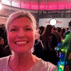 Meet your Posher, Niki